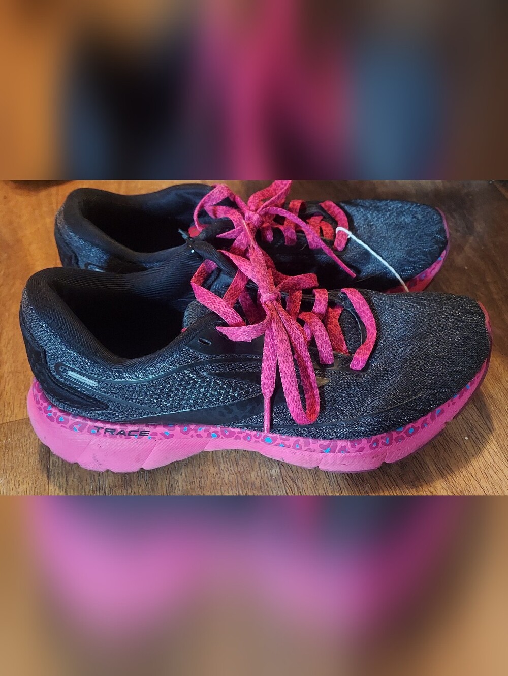 Brooks Women's Black and Hot Pink Athletic Running Shoes